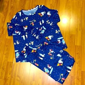 Women’s Christmas Pajamas 2 Piece Set NWT